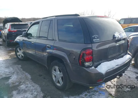 2008 Chevrolet Trailblazer Lt z USA, uszkodzony, nr VIN 1GNDT13S282242324